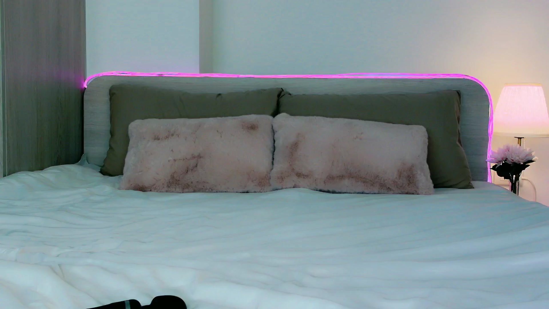 Gallery image thumbnail from mia4sin's myfreecams stream on, 04/11/2026, 07:42 image 1 of 20