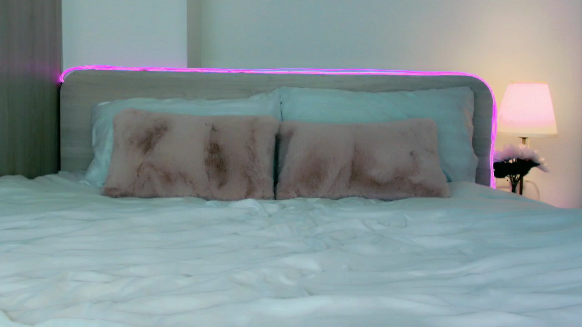 Gallery image thumbnail from mia4sin's myfreecams stream on, 04/21/2026, 09:43 image 3 of 20