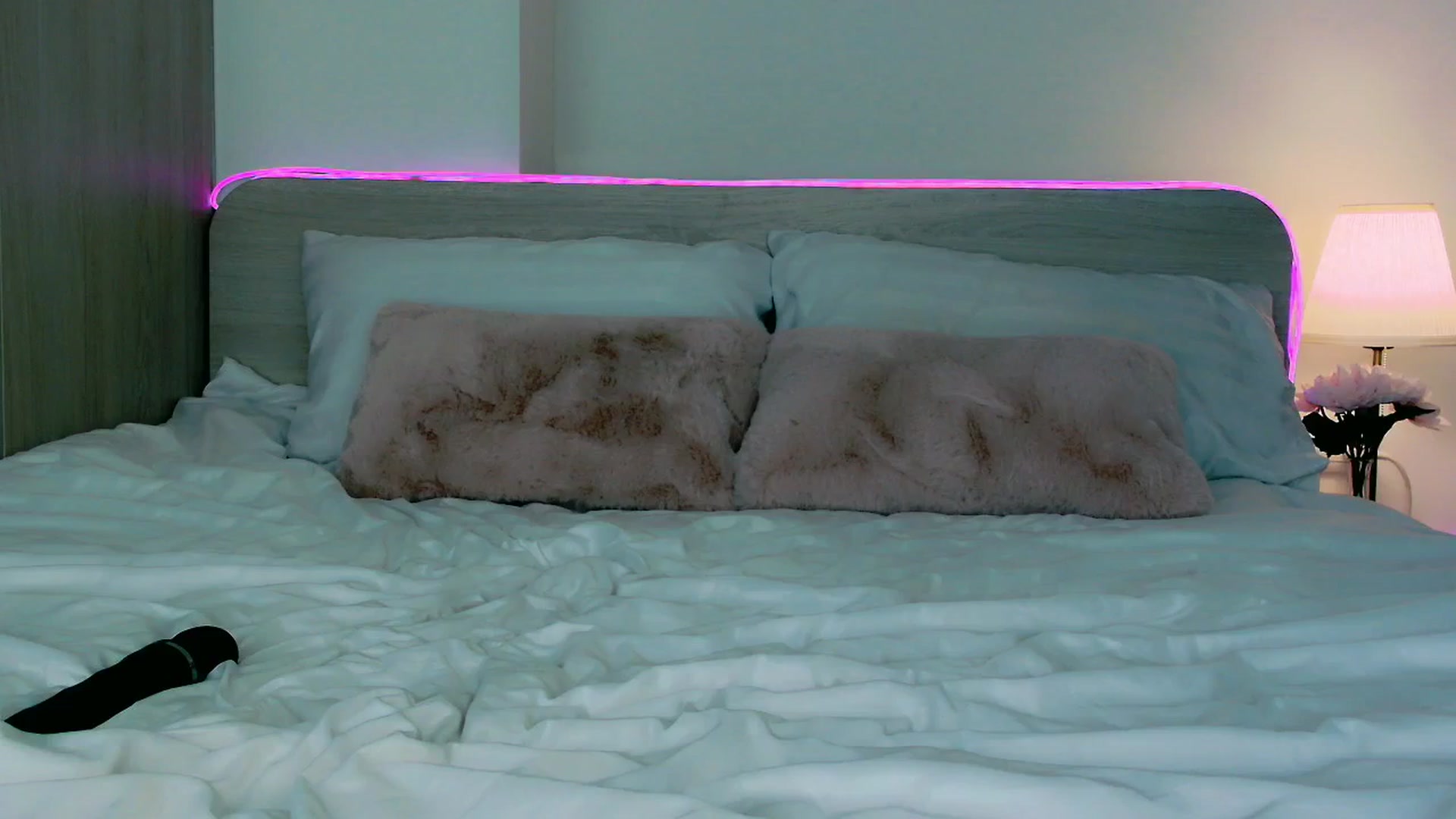 Gallery image thumbnail from mia4sin's myfreecams stream on, 04/30/2026, 10:23 image 11 of 20