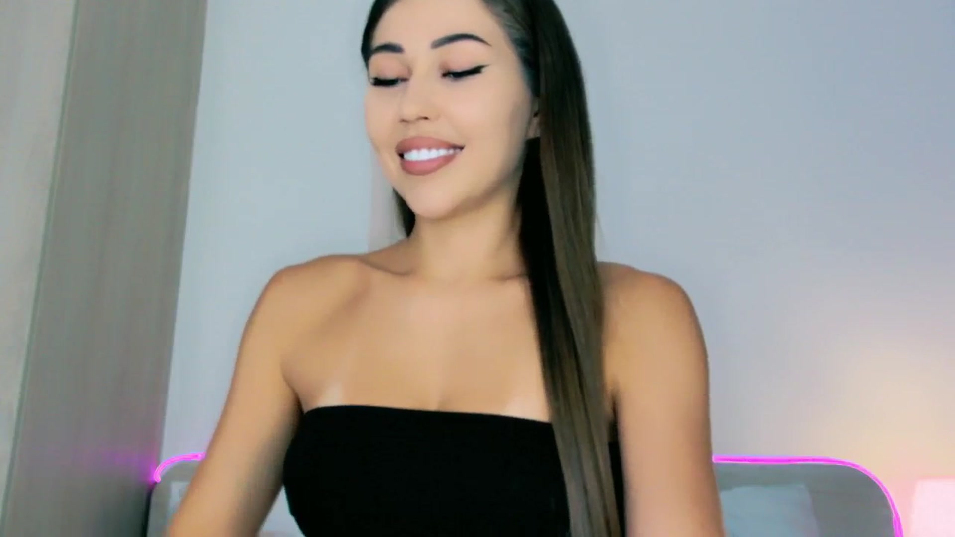 Gallery image thumbnail from mia4sin's myfreecams stream on, 05/02/2026, 08:53 image 13 of 20