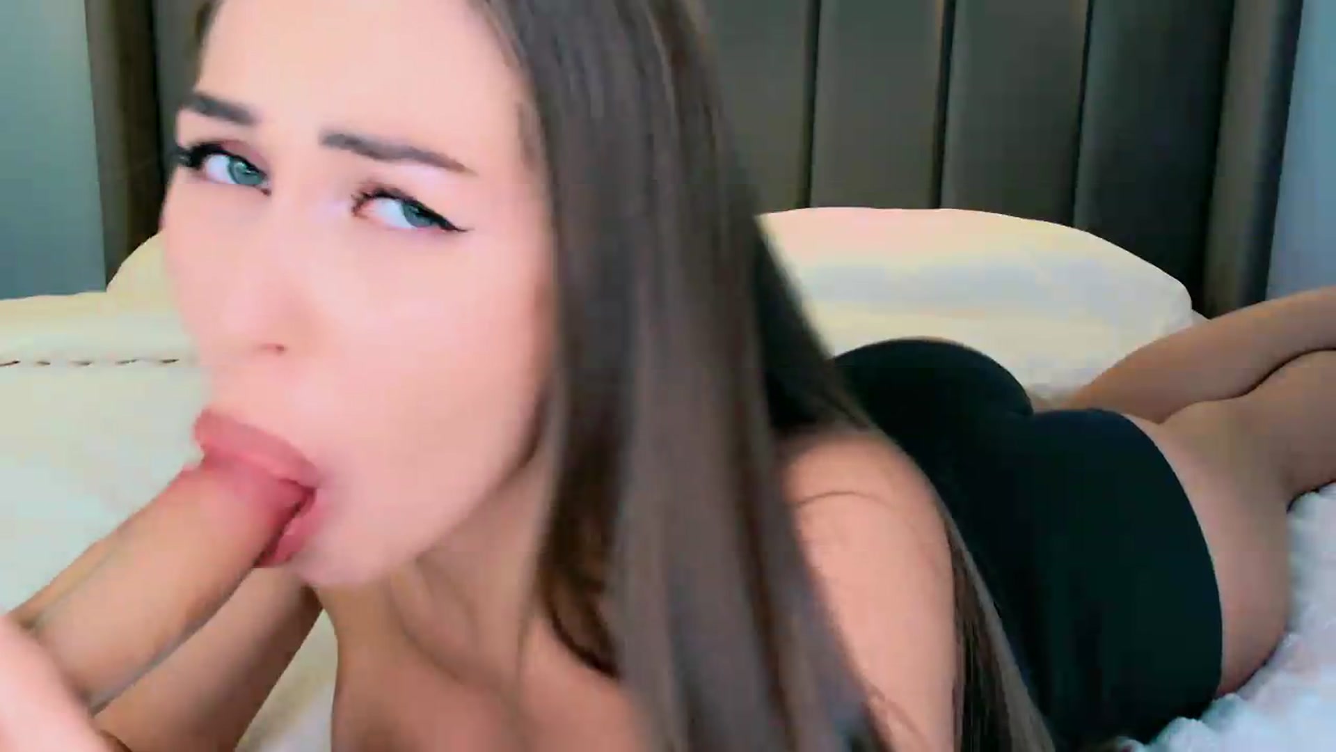 Gallery image thumbnail from mia4sin's myfreecams stream on, 05/29/2026, 19:30 image 6 of 20