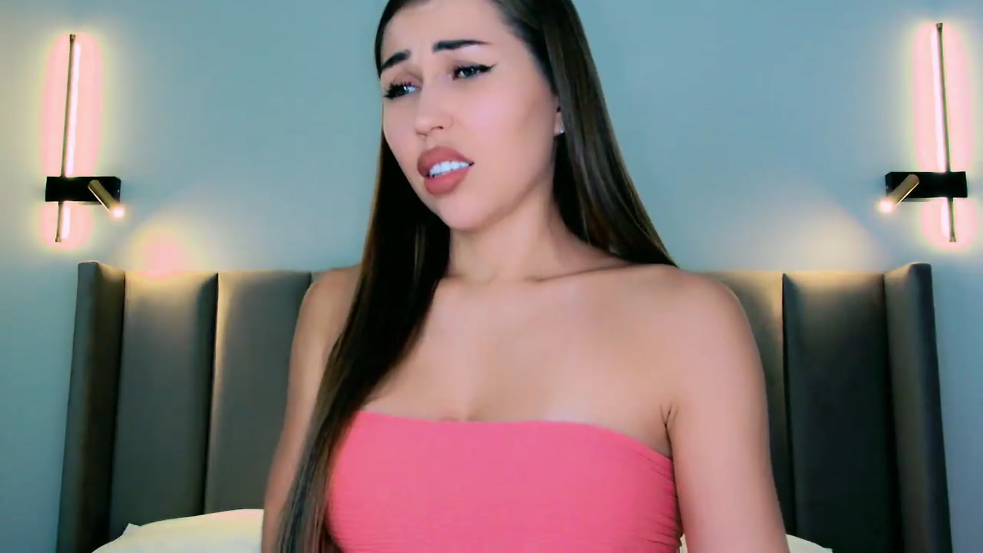 Gallery image thumbnail from mia4sin's myfreecams stream on, 05/31/2026, 17:24 image 8 of 20