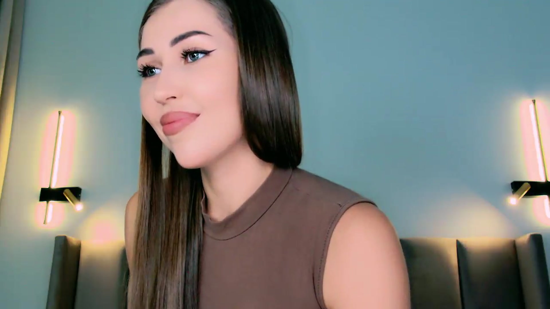 Gallery image thumbnail from mia4sin's myfreecams stream on, 06/01/2026, 11:27 image 17 of 20