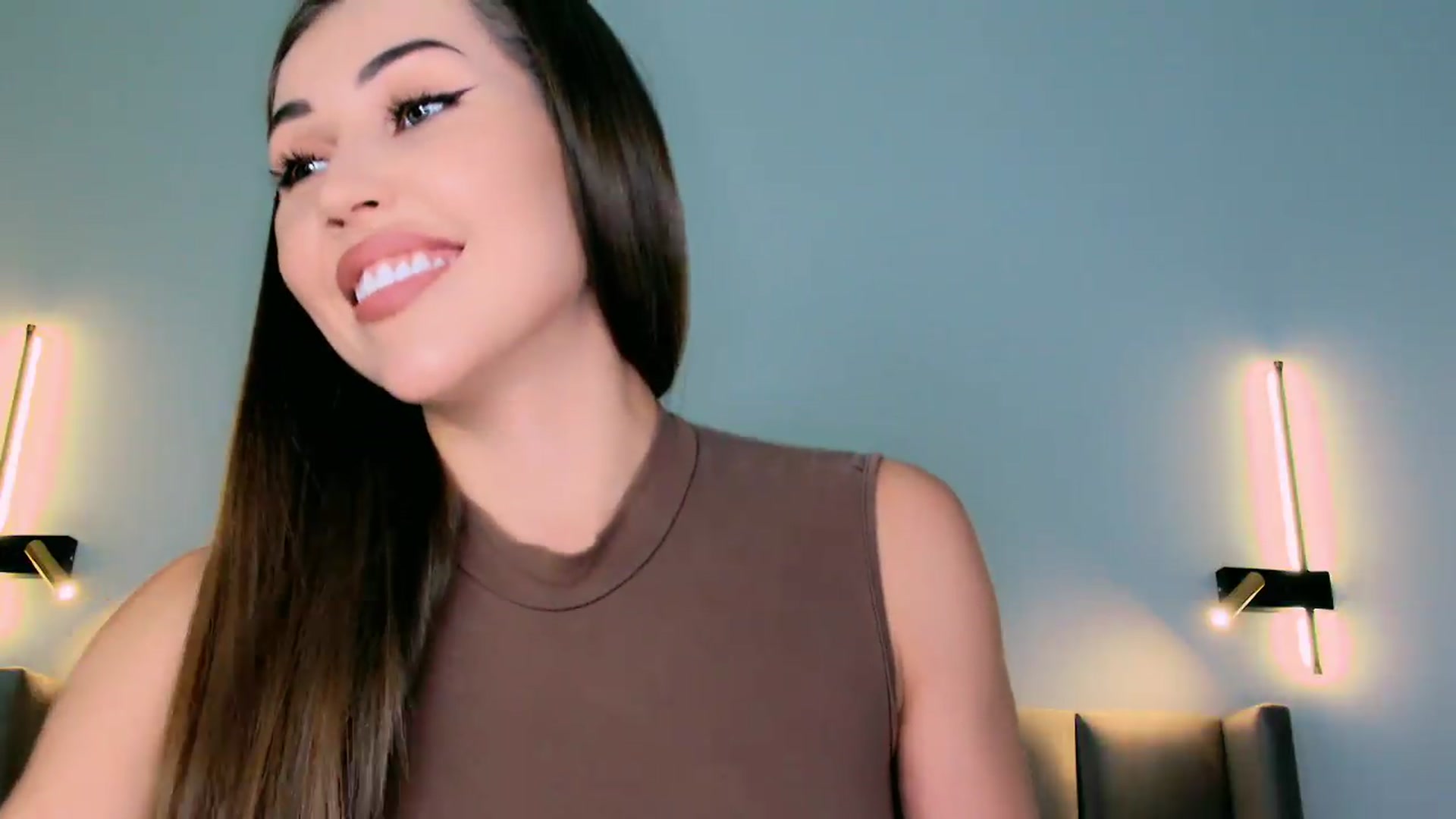 Gallery image thumbnail from mia4sin's myfreecams stream on, 06/01/2026, 11:27 image 16 of 20