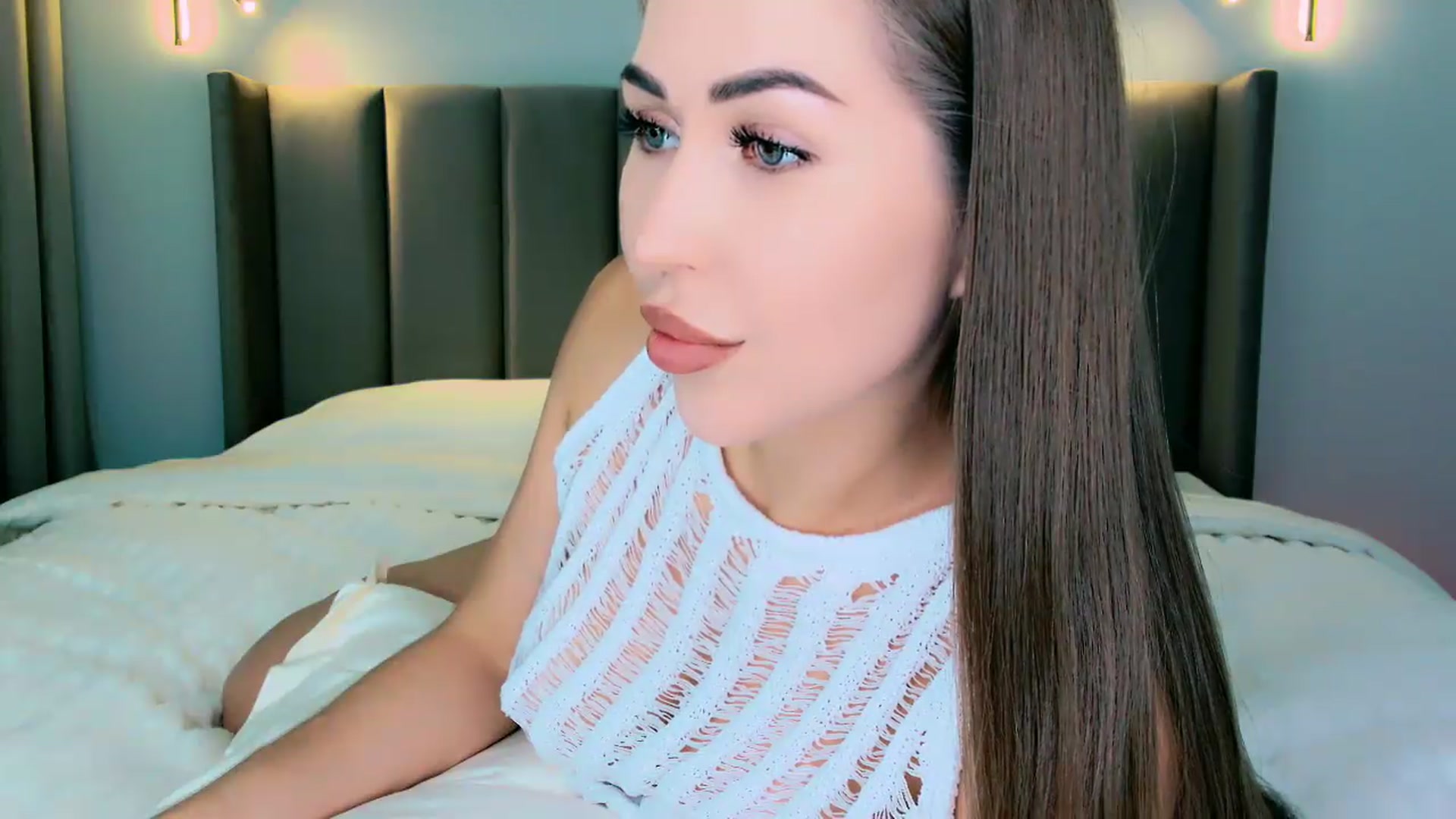 Gallery image thumbnail from mia4sin's myfreecams stream on, 06/03/2026, 13:51 image 10 of 20