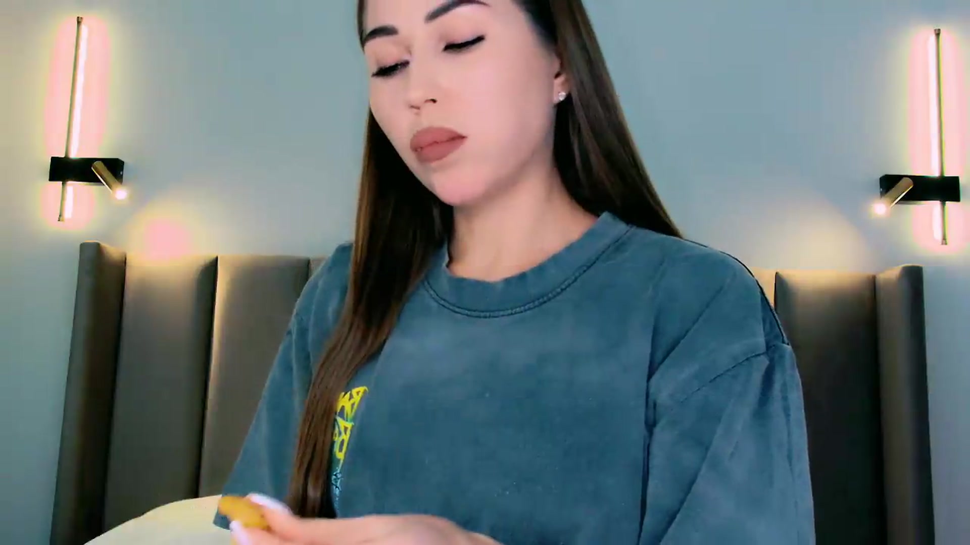 Gallery image thumbnail from mia4sin's myfreecams stream on, 06/03/2026, 17:25 image 9 of 20