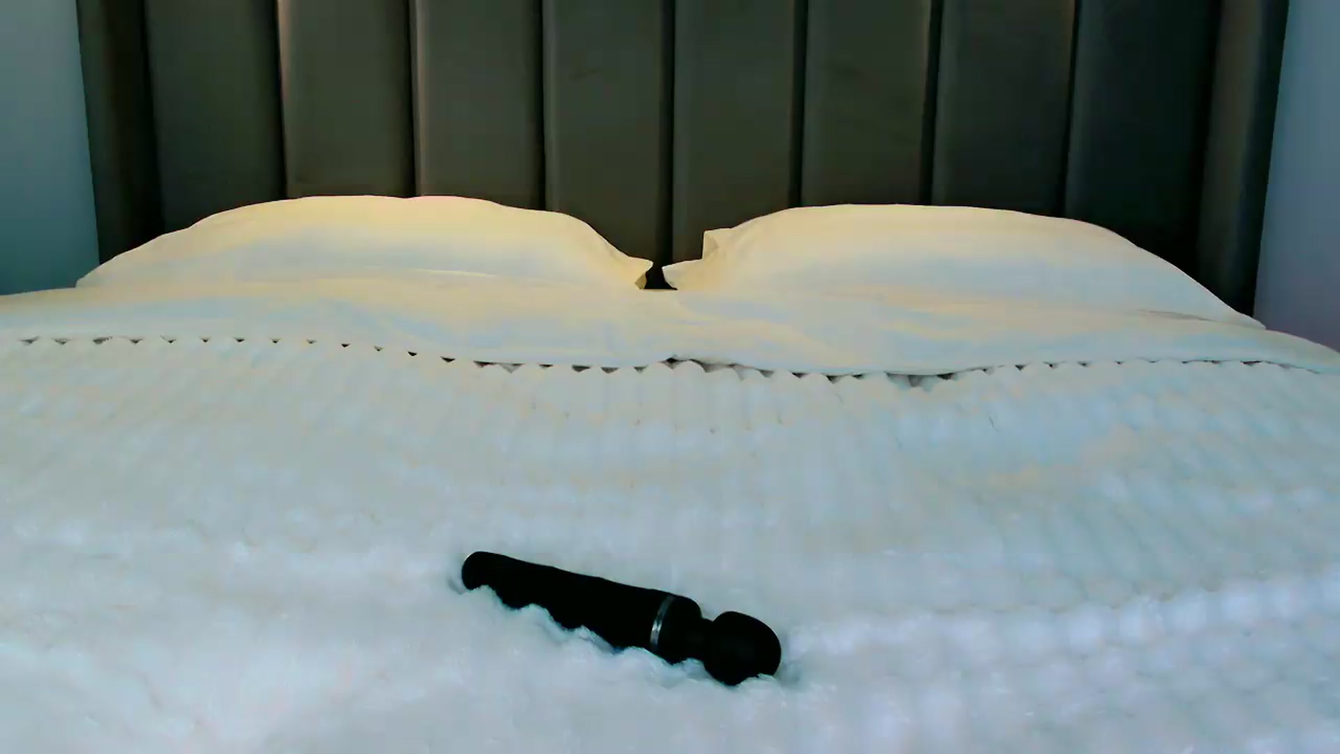 Gallery image thumbnail from mia4sin's myfreecams stream on, 06/10/2026, 11:29 image 13 of 20