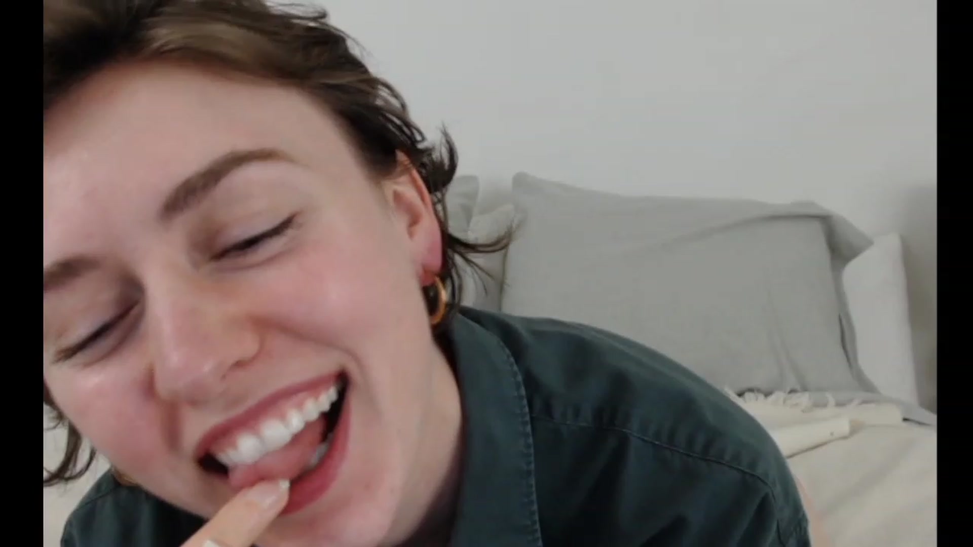 Gallery image thumbnail from mia_costa's myfreecams stream on, 06/18/2023, 20:29 image 5 of 20