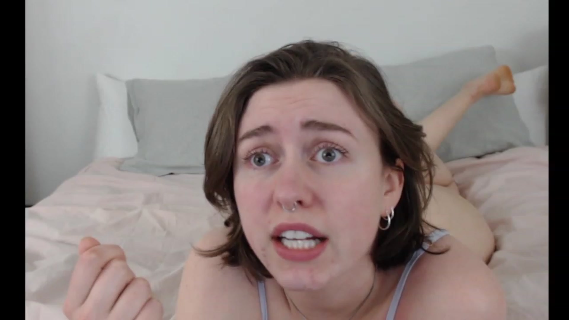 Gallery image thumbnail from mia_costa's myfreecams stream on, 01/08/2024, 22:50 image 7 of 20