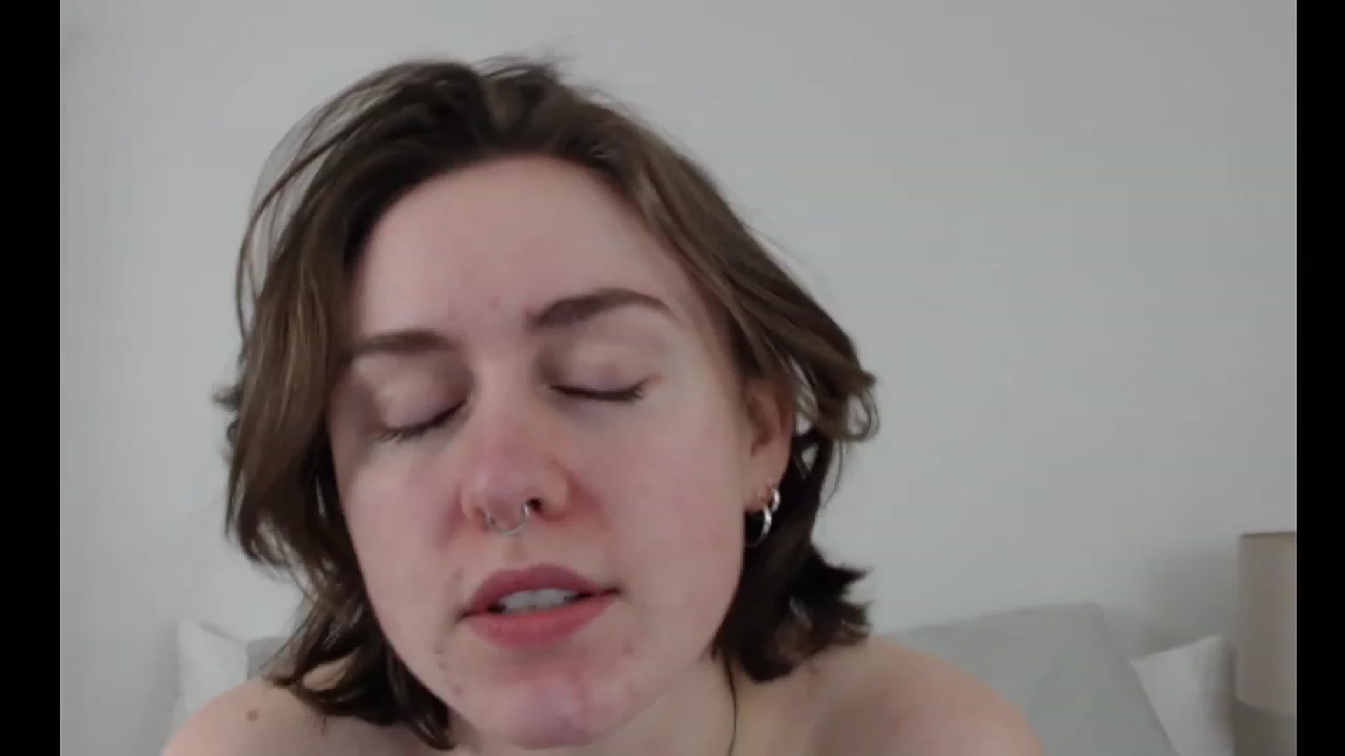 Gallery image thumbnail from mia_costa's myfreecams stream on, 01/08/2024, 23:00 image 8 of 20
