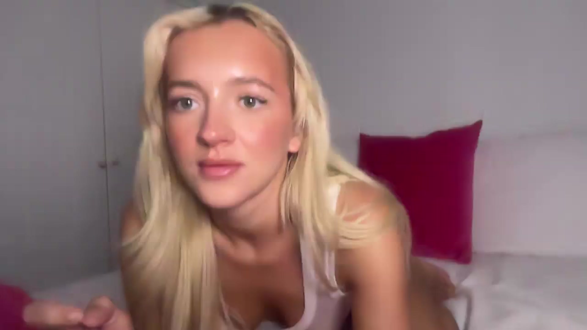 Gallery image thumbnail from mia_xo's myfreecams stream on, 07/07/2026, 23:22 image 6 of 20