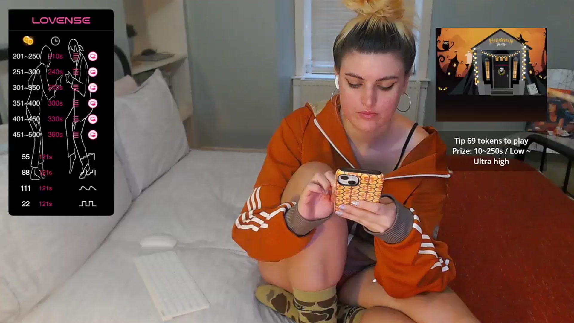 Gallery image thumbnail from miawallace___'s myfreecams stream on, 10/27/2023, 16:04 image 15 of 20