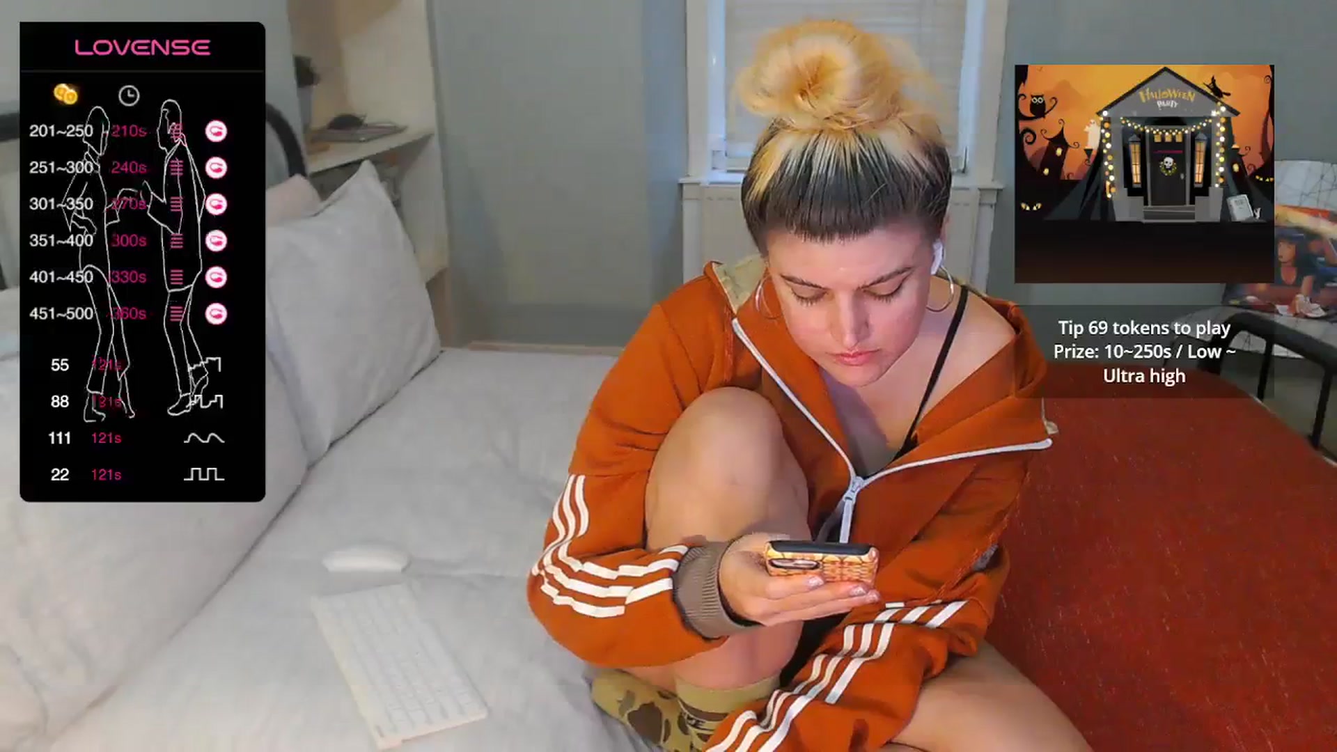 Gallery image thumbnail from miawallace___'s myfreecams stream on, 10/27/2023, 16:04 image 18 of 20