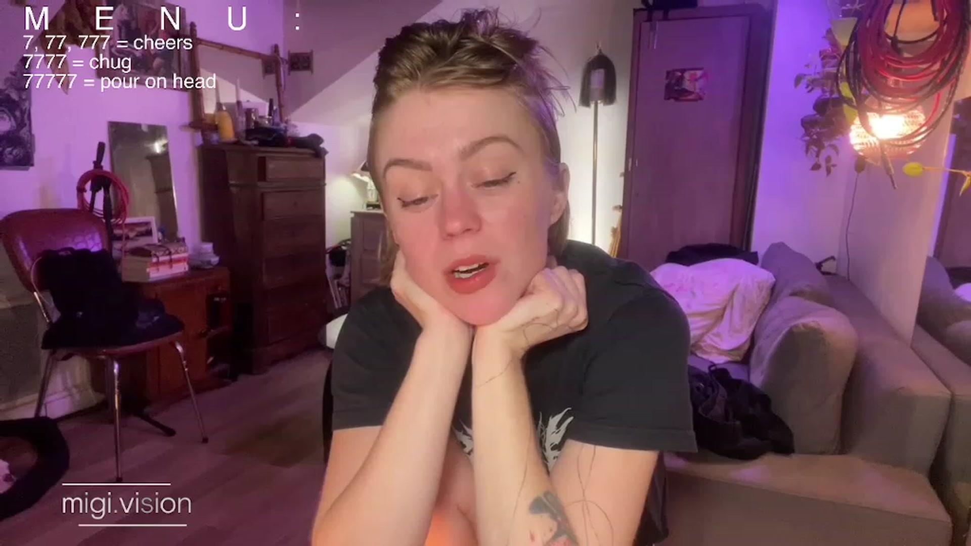 Gallery image thumbnail from migistardust's myfreecams stream on, 12/18/2022, 18:49 image 10 of 20