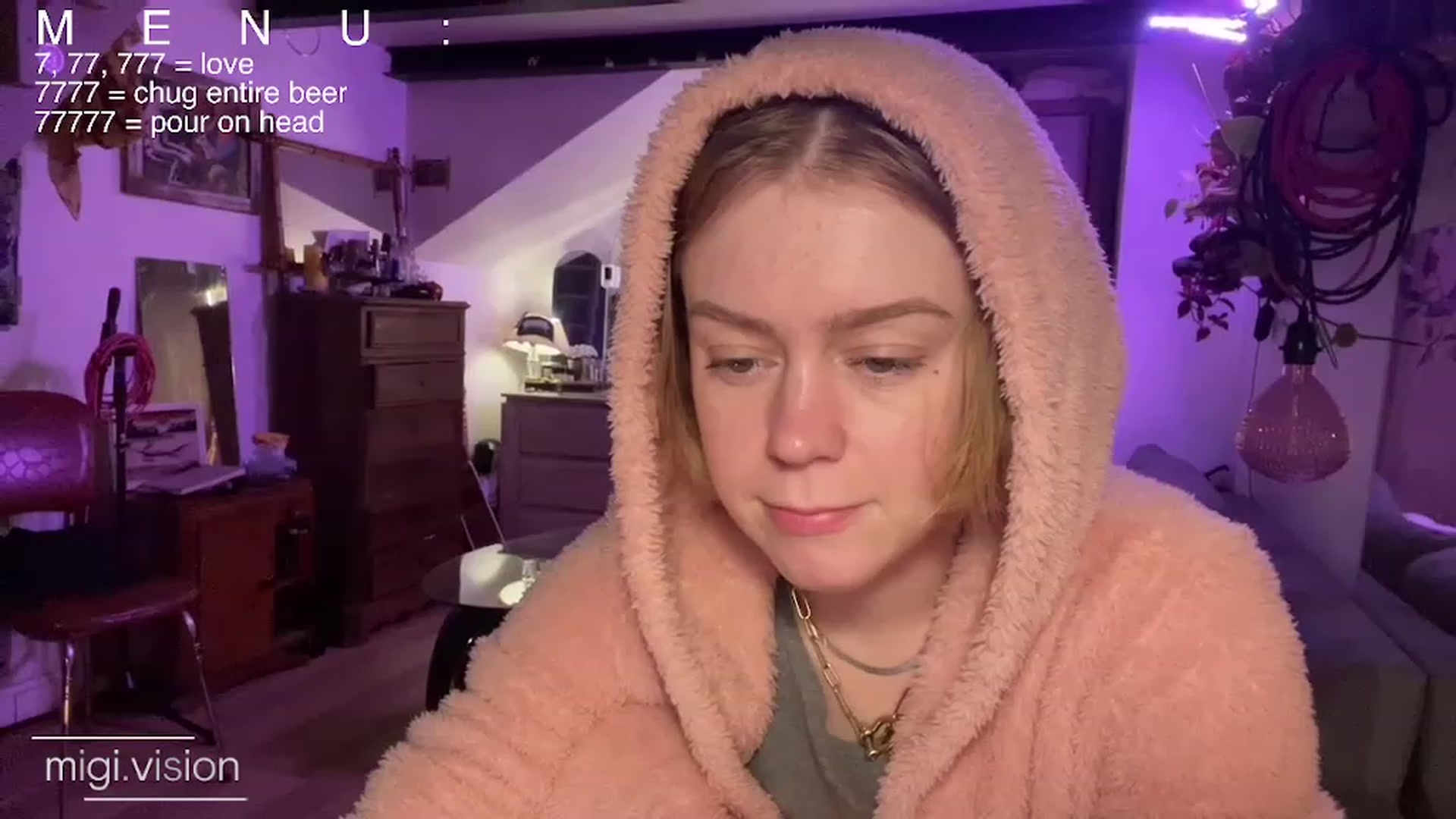 Gallery image thumbnail from migistardust's myfreecams stream on, 12/21/2022, 18:31 image 4 of 20