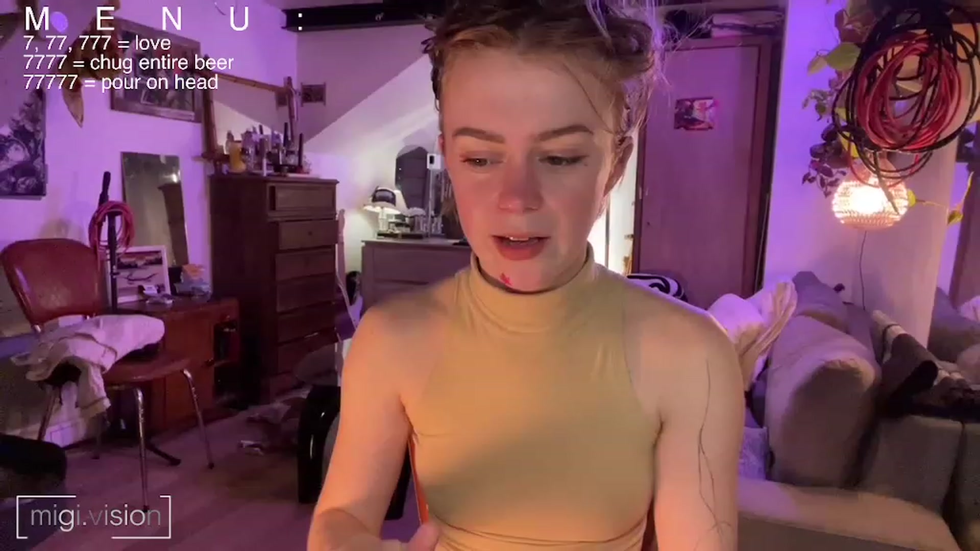 Gallery image thumbnail from migistardust's myfreecams stream on, 12/27/2022, 19:12 image 4 of 20