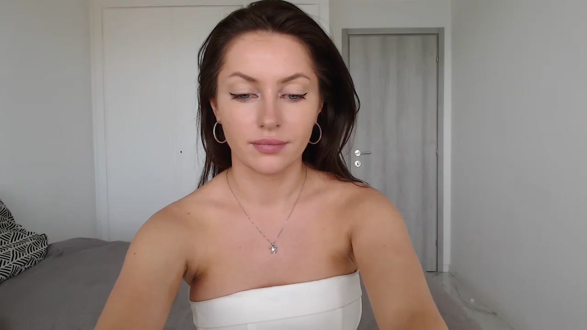Gallery image thumbnail from mikakoana's myfreecams stream on, 03/15/2023, 11:33 image 20 of 20
