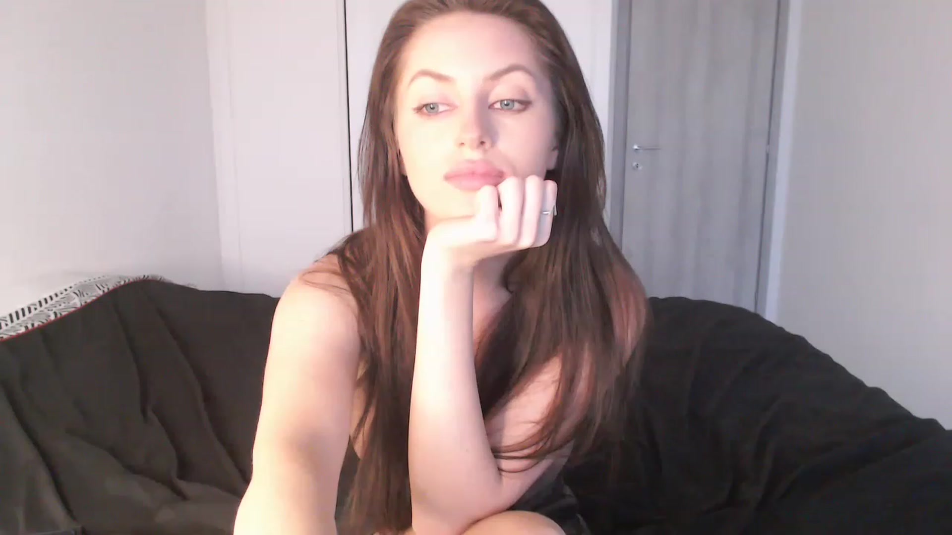 Gallery image thumbnail from mikakoana's myfreecams stream on, 03/19/2023, 17:47 image 20 of 20