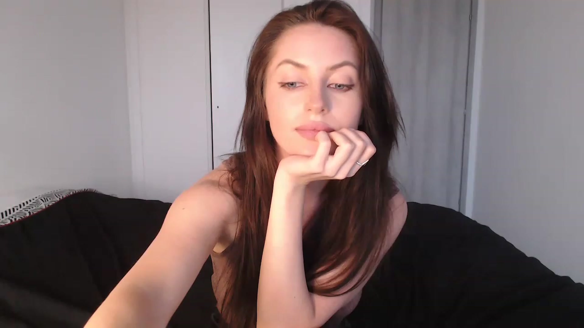 Gallery image thumbnail from mikakoana's myfreecams stream on, 03/19/2023, 17:47 image 15 of 20