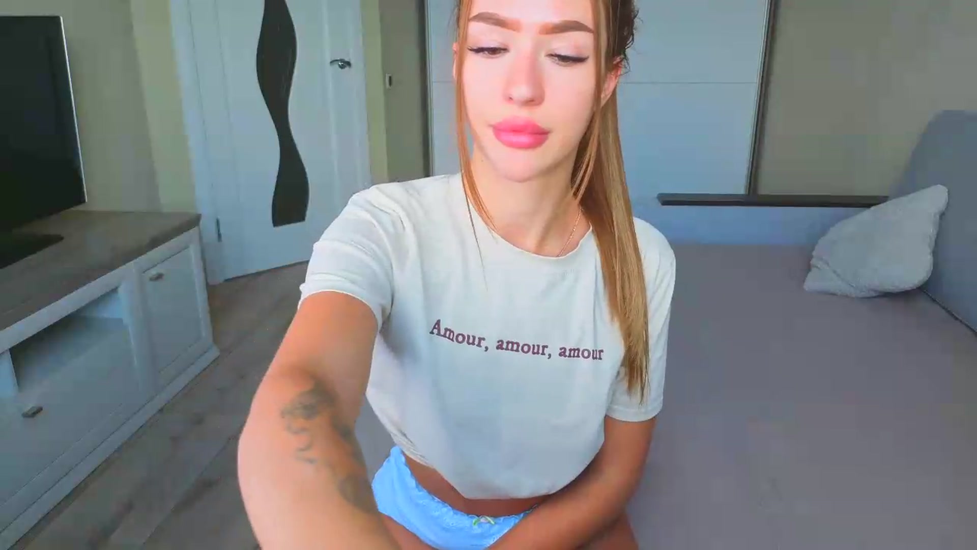 Gallery image thumbnail from mila_mur's myfreecams stream on, 09/03/2026, 12:28 image 9 of 20