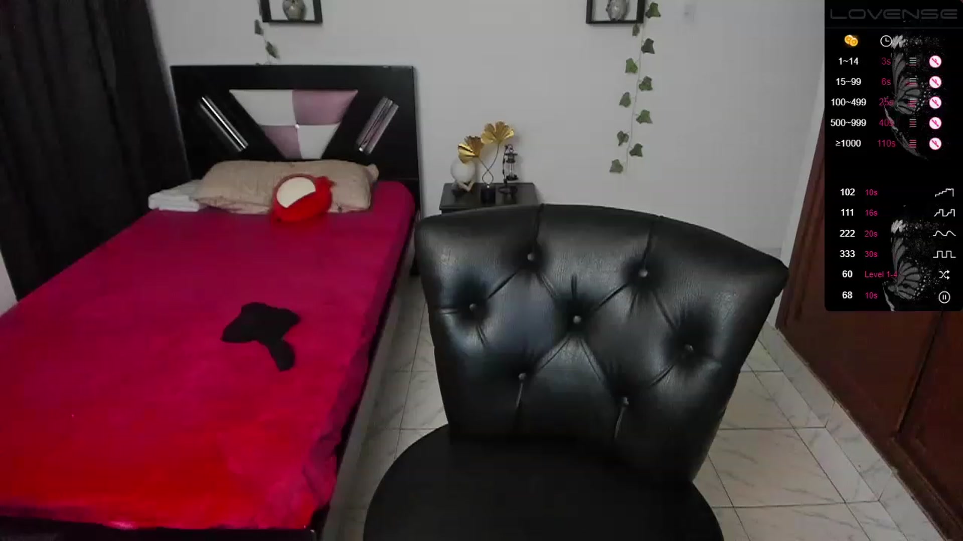 Gallery image thumbnail from milania_stark's myfreecams stream on, 11/26/2022, 03:23 image 11 of 20