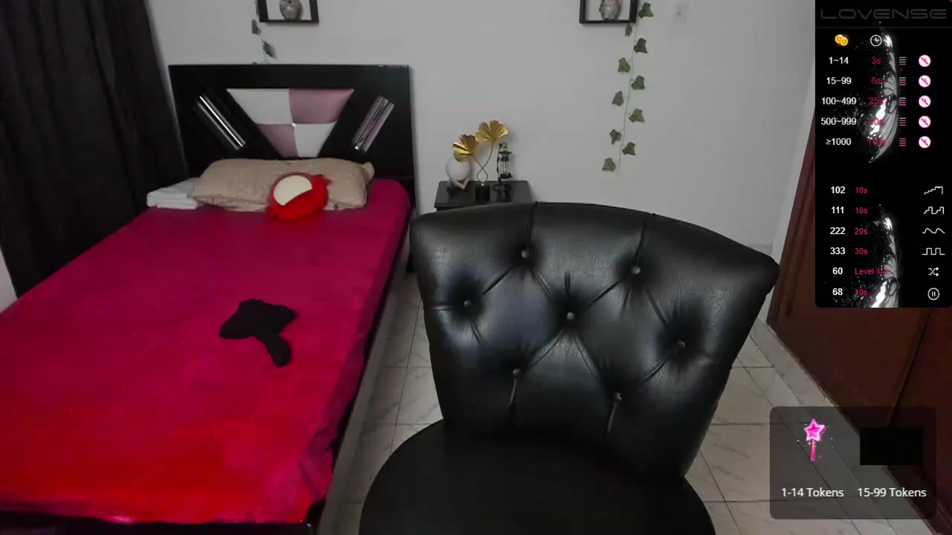 Gallery image thumbnail from milania_stark's myfreecams stream on, 11/26/2022, 03:23 image 12 of 20
