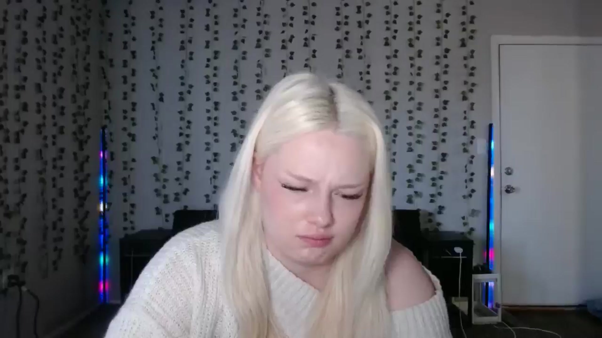 Gallery image thumbnail from milehighminx's myfreecams stream on, 03/25/2026, 19:21 image 7 of 20