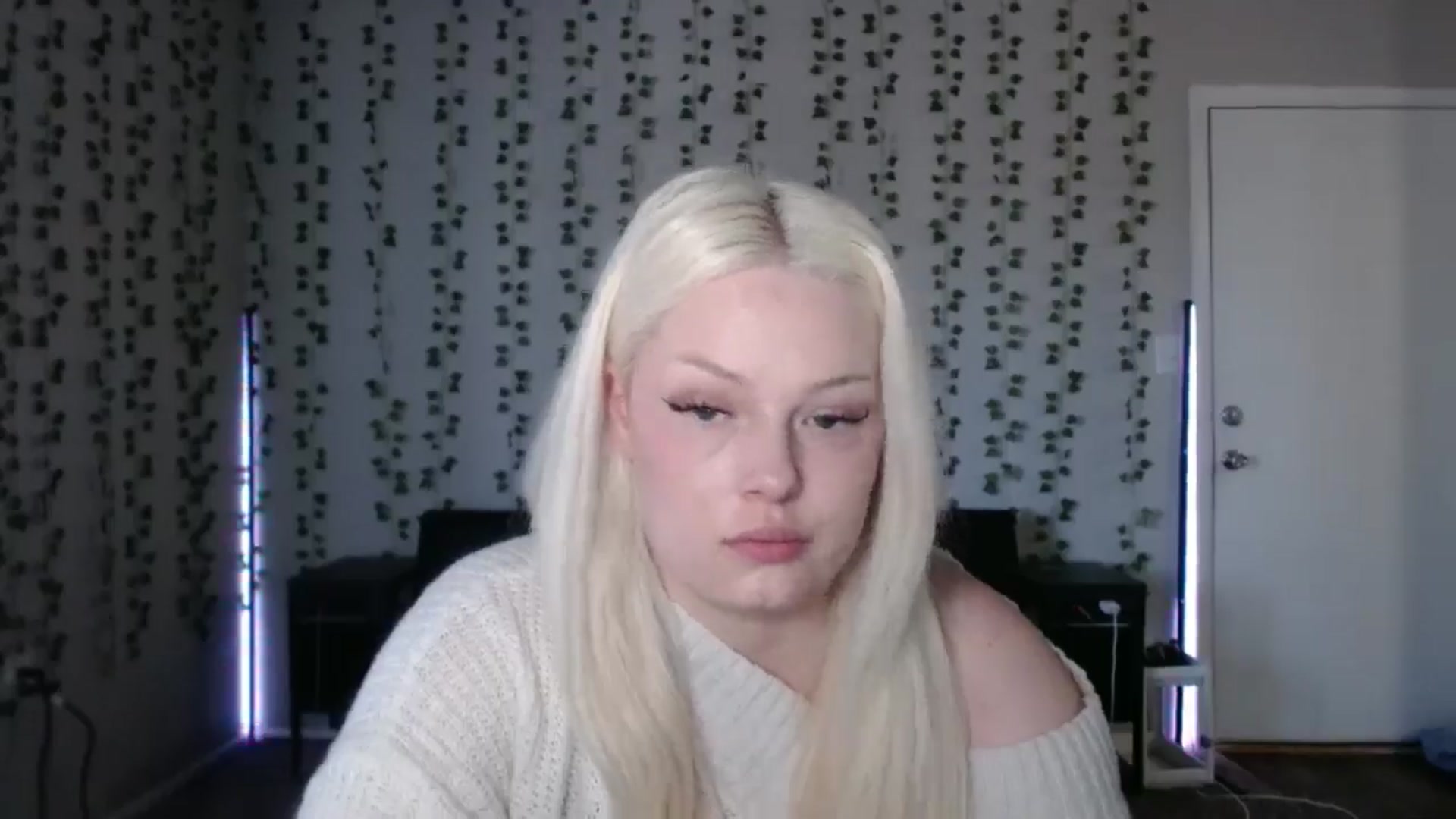 Gallery image thumbnail from milehighminx's myfreecams stream on, 03/25/2026, 19:21 image 12 of 20