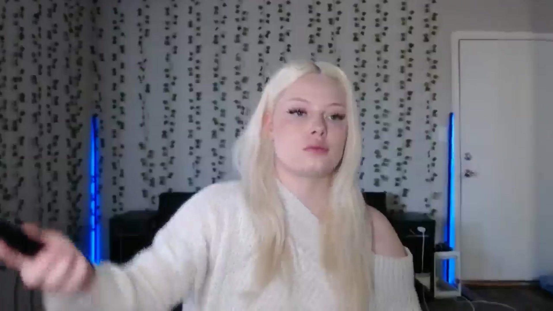 Gallery image thumbnail from milehighminx's myfreecams stream on, 03/25/2026, 19:21 image 17 of 20