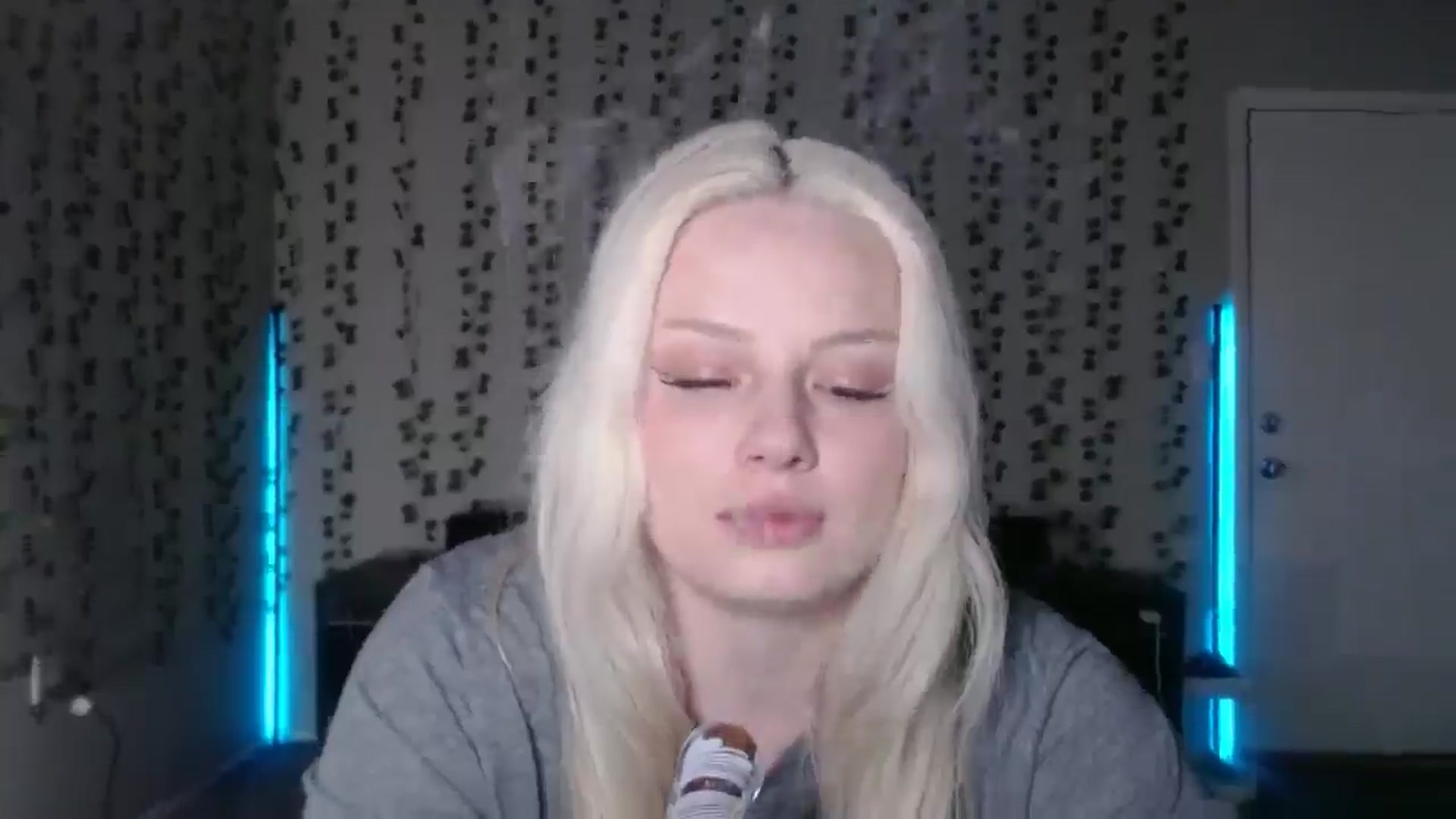 Gallery image thumbnail from milehighminx's myfreecams stream on, 03/26/2026, 13:14 image 18 of 20