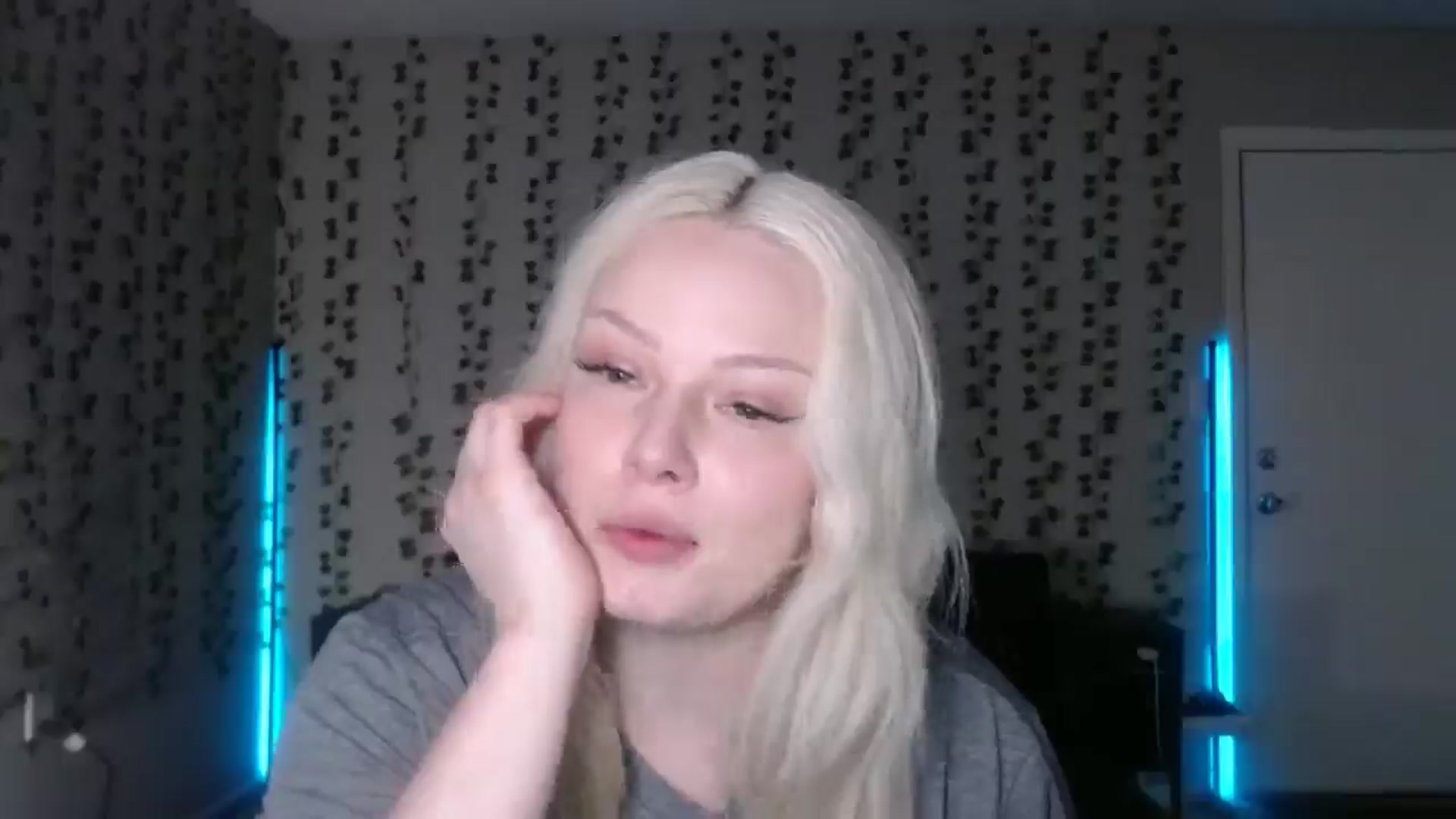 Gallery image thumbnail from milehighminx's myfreecams stream on, 03/26/2026, 13:14 image 8 of 20