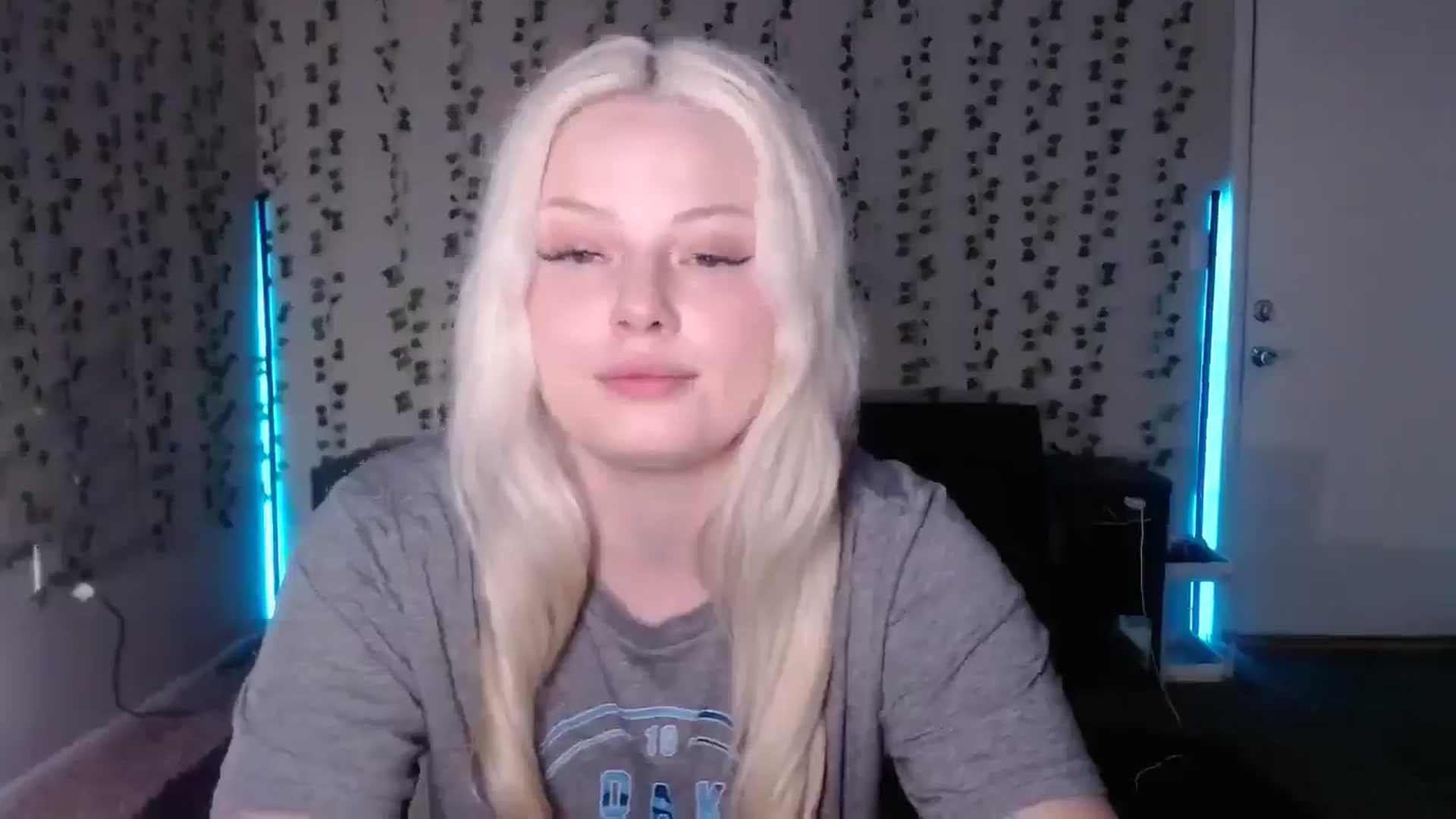 Gallery image thumbnail from milehighminx's myfreecams stream on, 03/26/2026, 13:14 image 2 of 20