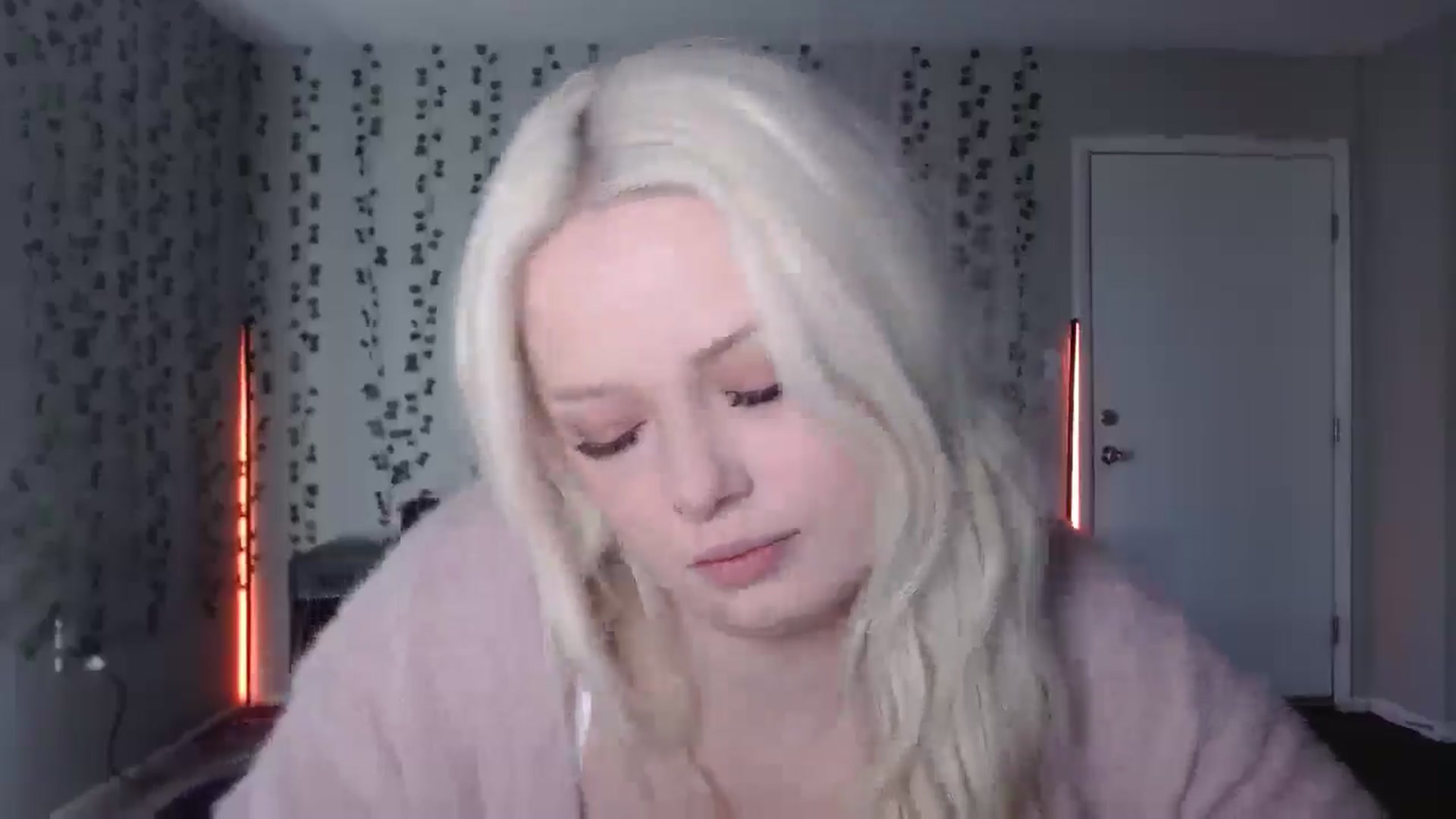 Gallery image thumbnail from milehighminx's myfreecams stream on, 03/29/2026, 14:47 image 14 of 20
