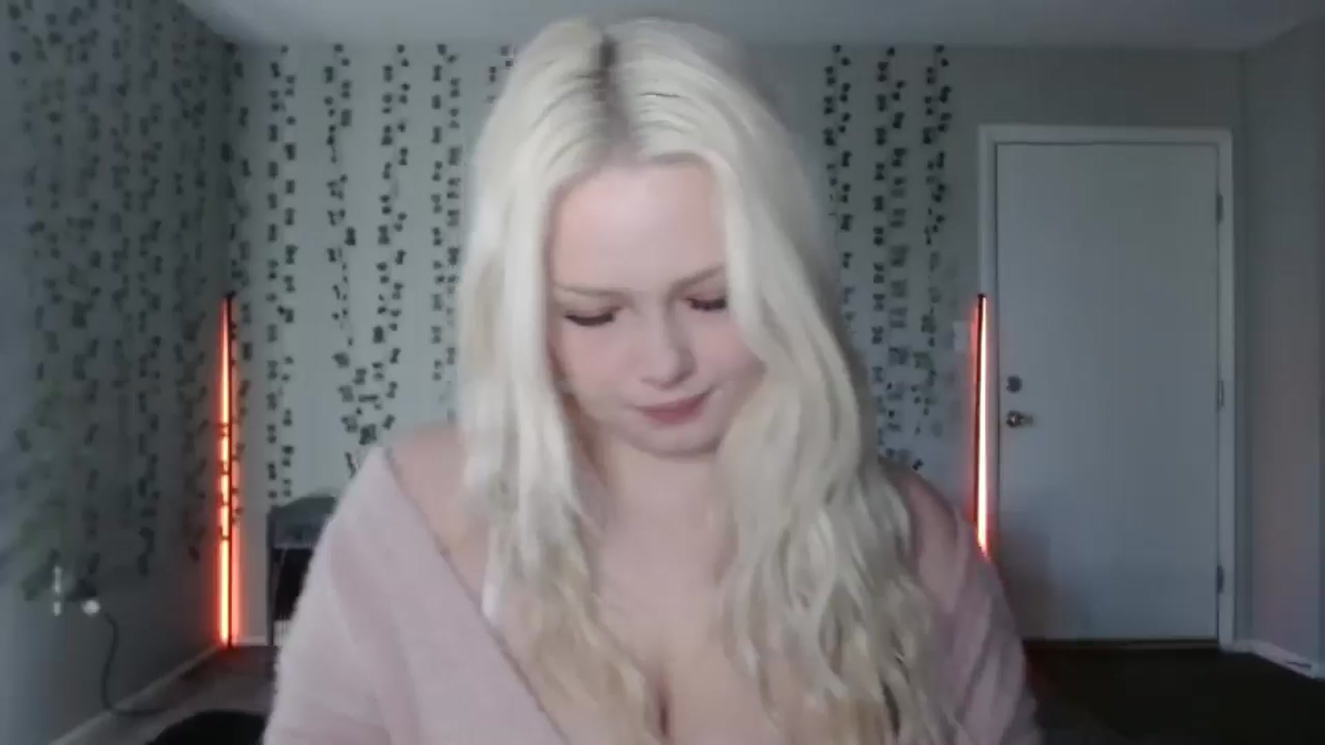 Gallery image thumbnail from milehighminx's myfreecams stream on, 03/29/2026, 14:47 image 15 of 20