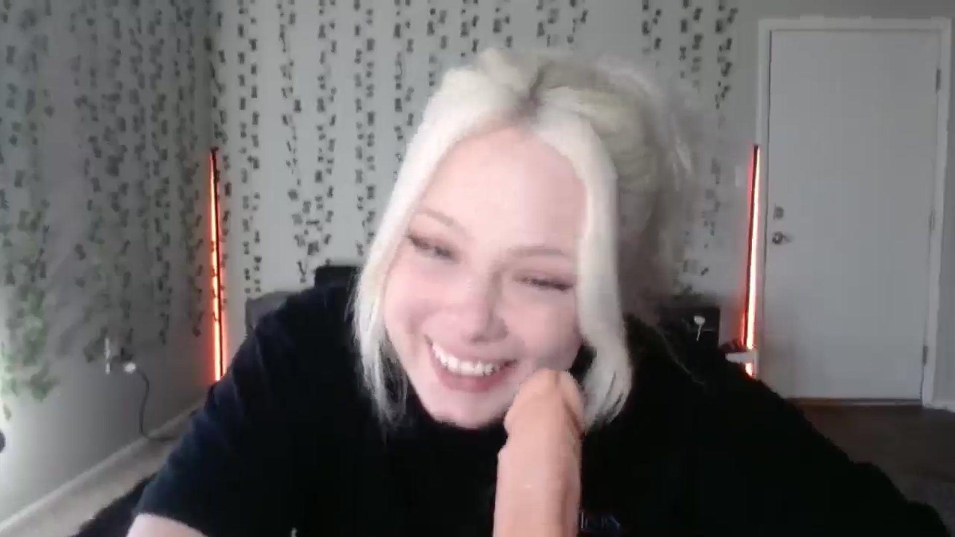 Gallery image thumbnail from milehighminx's myfreecams stream on, 03/29/2026, 15:44 image 15 of 20