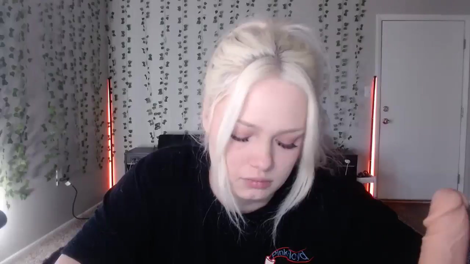 Gallery image thumbnail from milehighminx's myfreecams stream on, 03/29/2026, 15:44 image 19 of 20