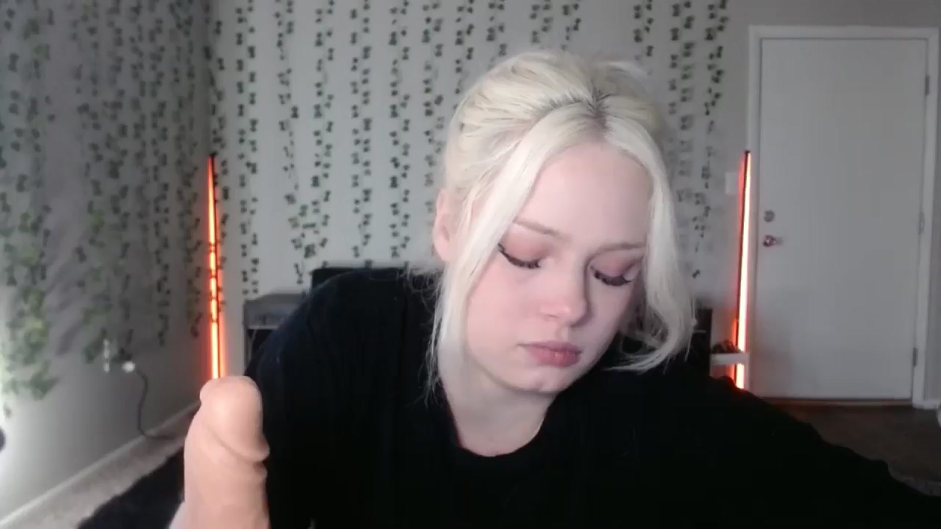 Gallery image thumbnail from milehighminx's myfreecams stream on, 03/29/2026, 15:44 image 17 of 20