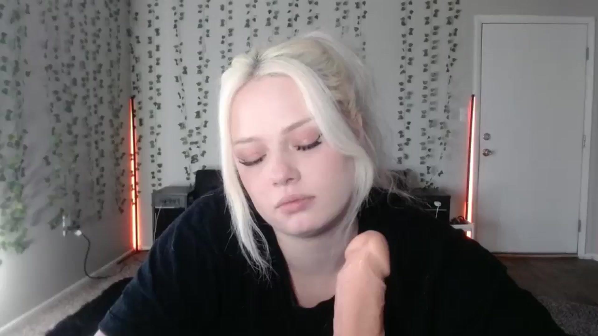 Gallery image thumbnail from milehighminx's myfreecams stream on, 03/29/2026, 15:44 image 13 of 20