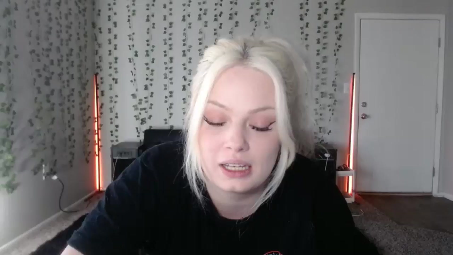 Gallery image thumbnail from milehighminx's myfreecams stream on, 03/29/2026, 15:44 image 8 of 20