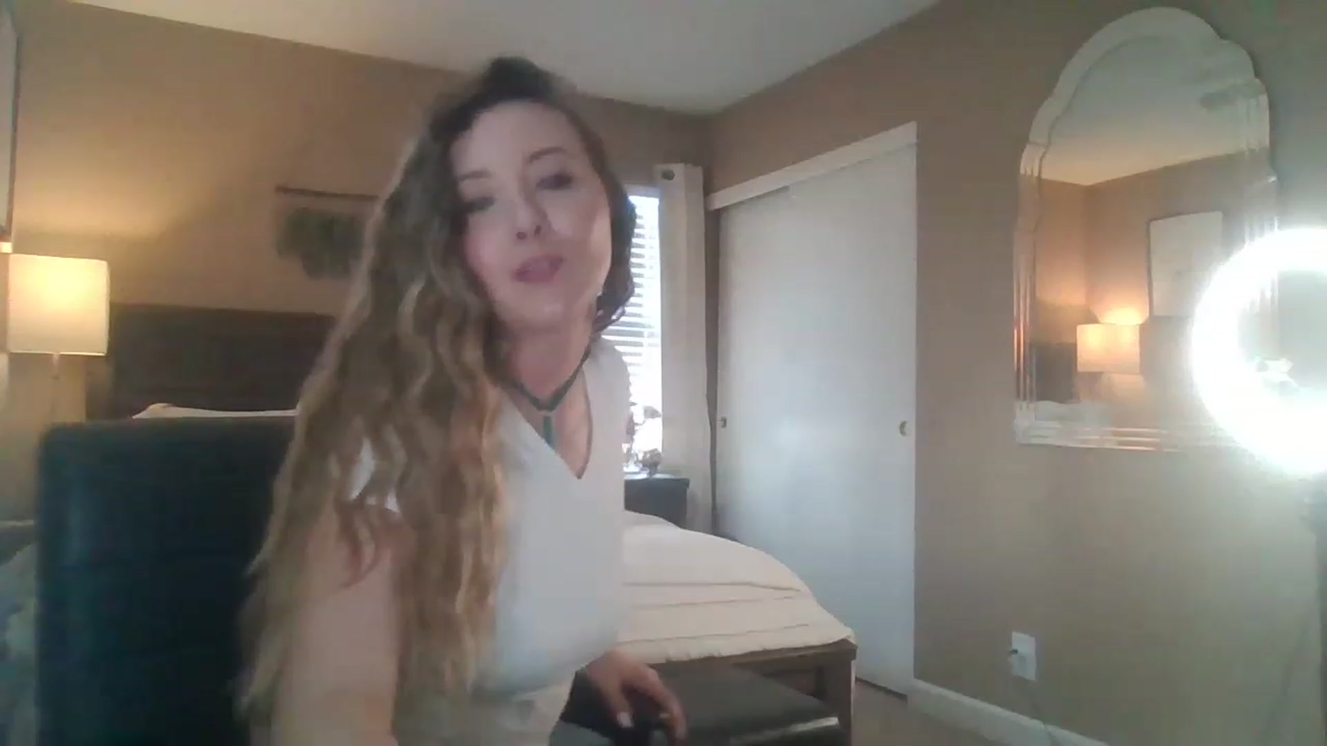Gallery image thumbnail from mileymadness's myfreecams stream on, 02/22/2023, 19:28 image 20 of 20
