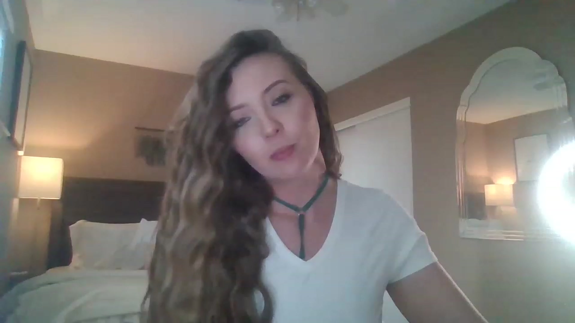 Gallery image thumbnail from mileymadness's myfreecams stream on, 02/22/2023, 19:28 image 8 of 20