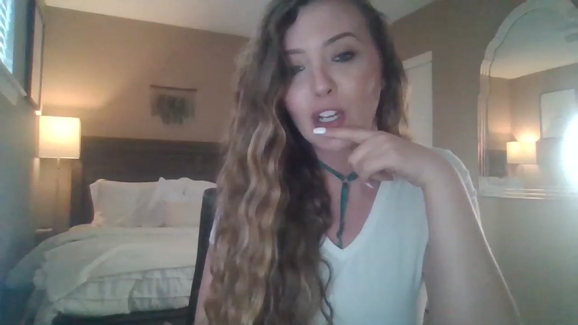 Gallery image thumbnail from mileymadness's myfreecams stream on, 02/22/2023, 19:28 image 5 of 20