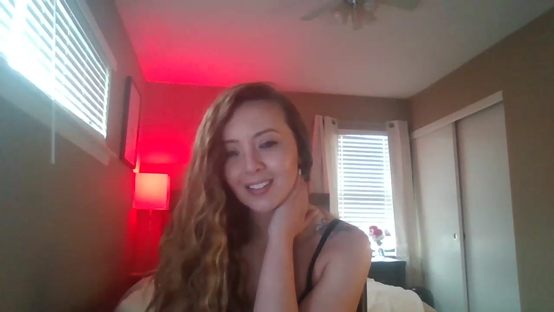 Gallery image thumbnail from mileymadness's myfreecams stream on, 03/13/2023, 18:23 image 19 of 20