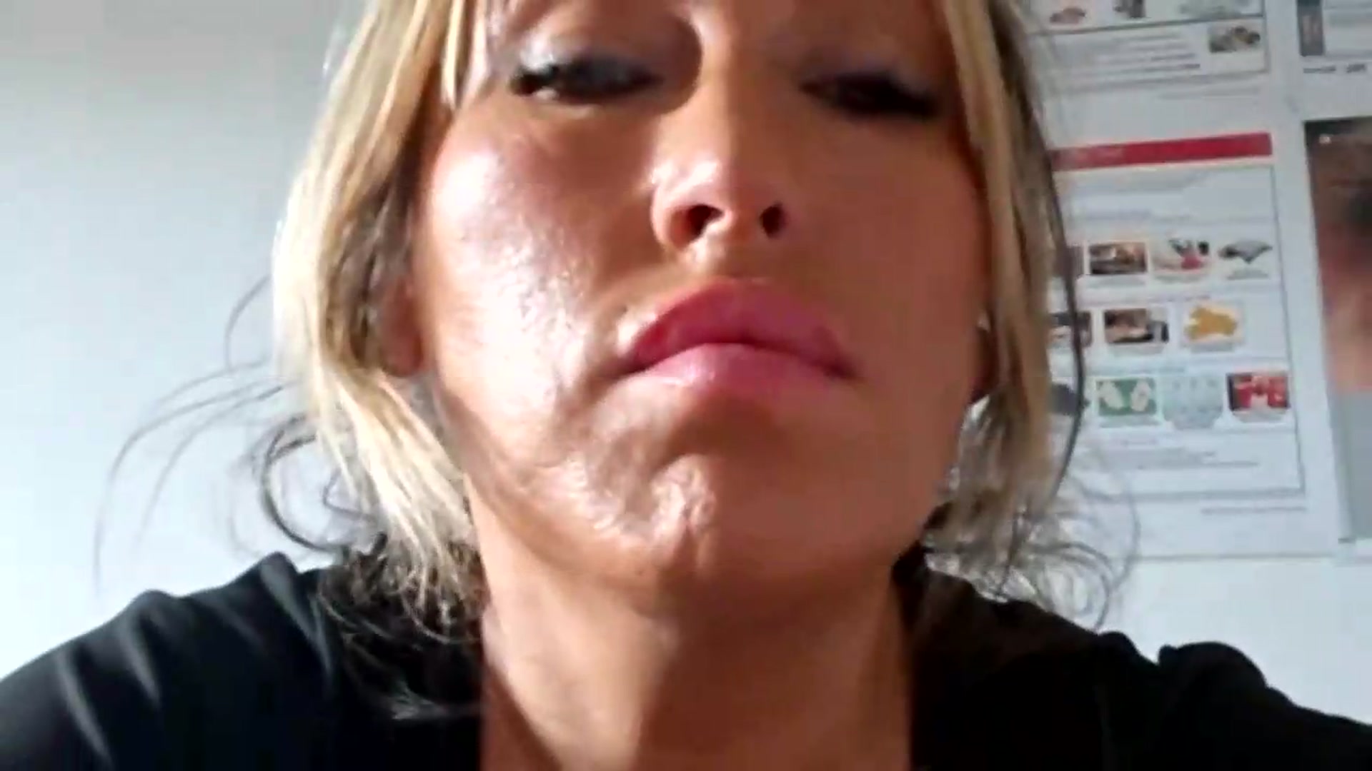 Gallery image thumbnail from milf43lisa's myfreecams stream on, 06/28/2026, 10:26 image 7 of 20