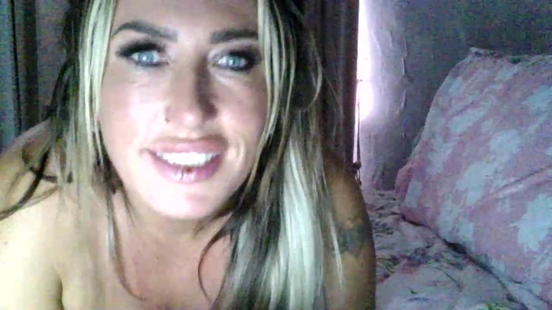 Gallery image thumbnail from milf43lisa's myfreecams stream on, 08/13/2026, 10:45 image 16 of 20