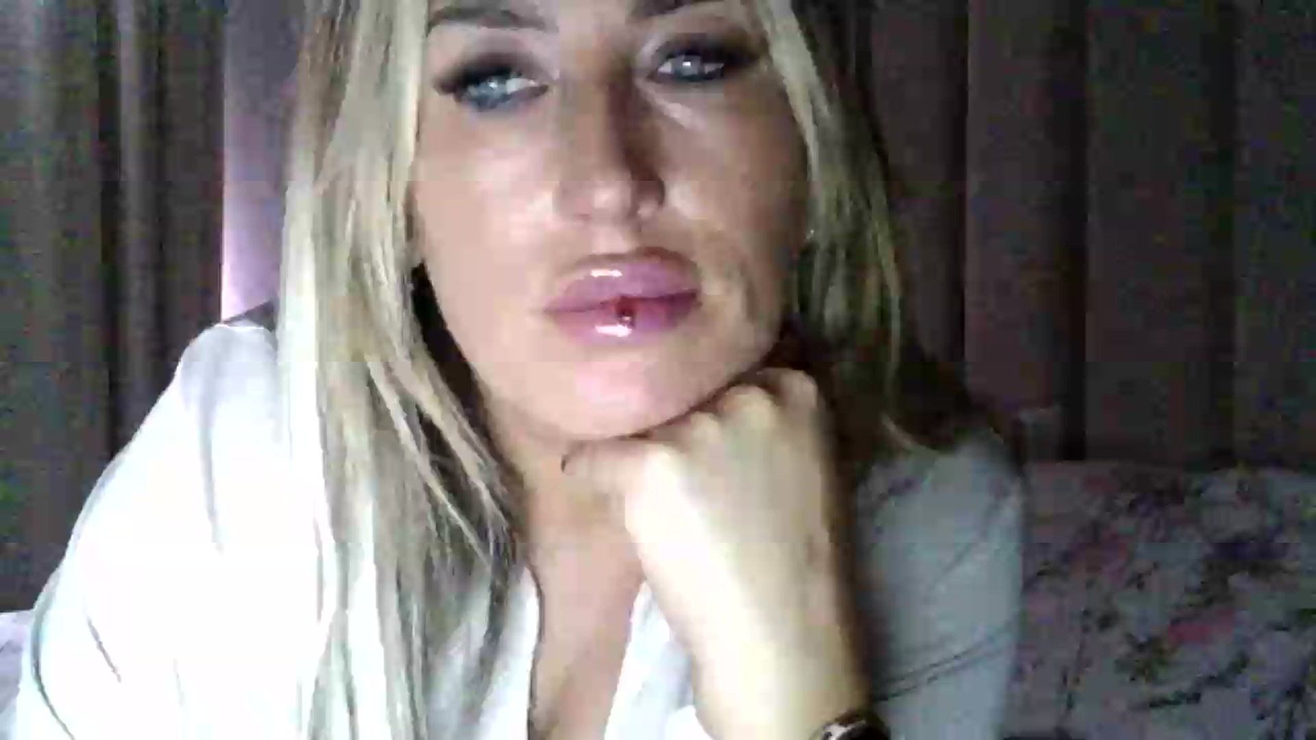 Gallery image thumbnail from milf43lisa's myfreecams stream on, 08/16/2026, 09:07 image 11 of 20