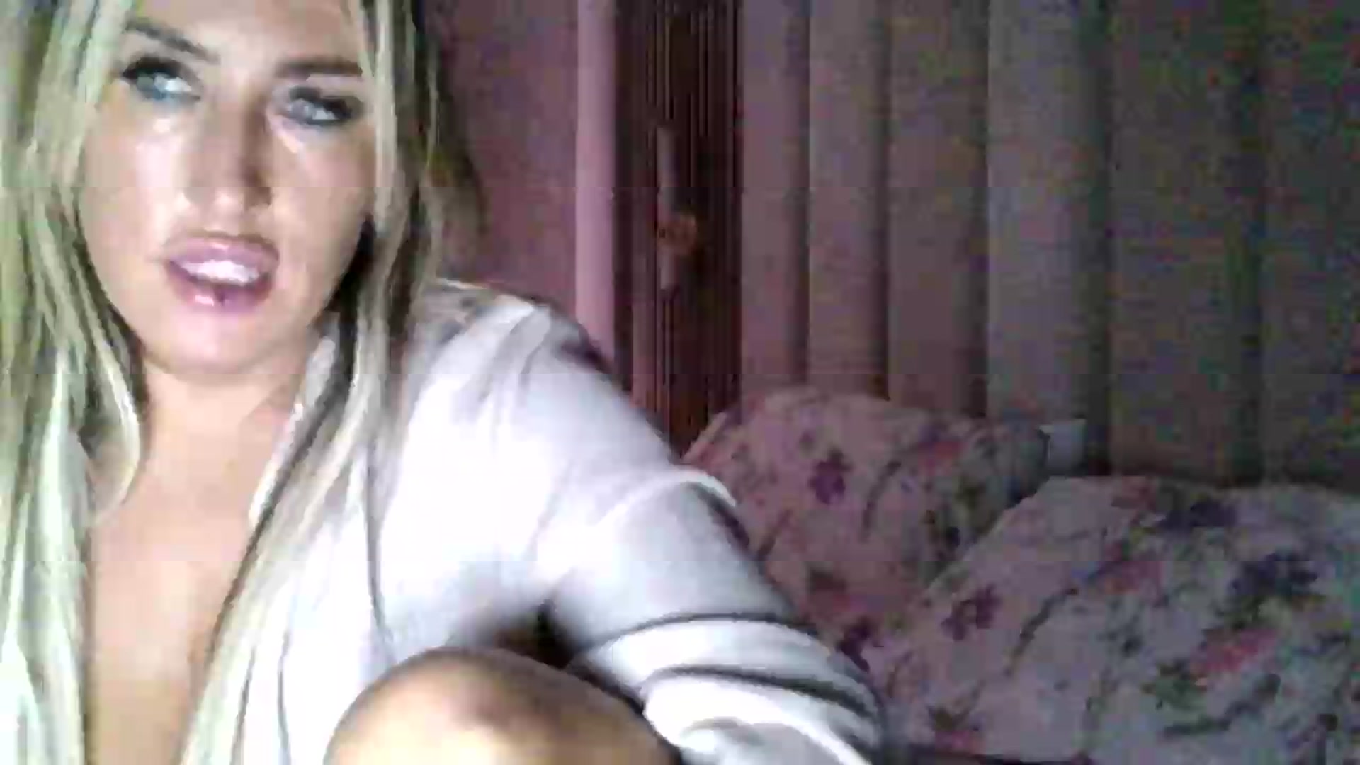 Gallery image thumbnail from milf43lisa's myfreecams stream on, 08/16/2026, 09:24 image 11 of 20