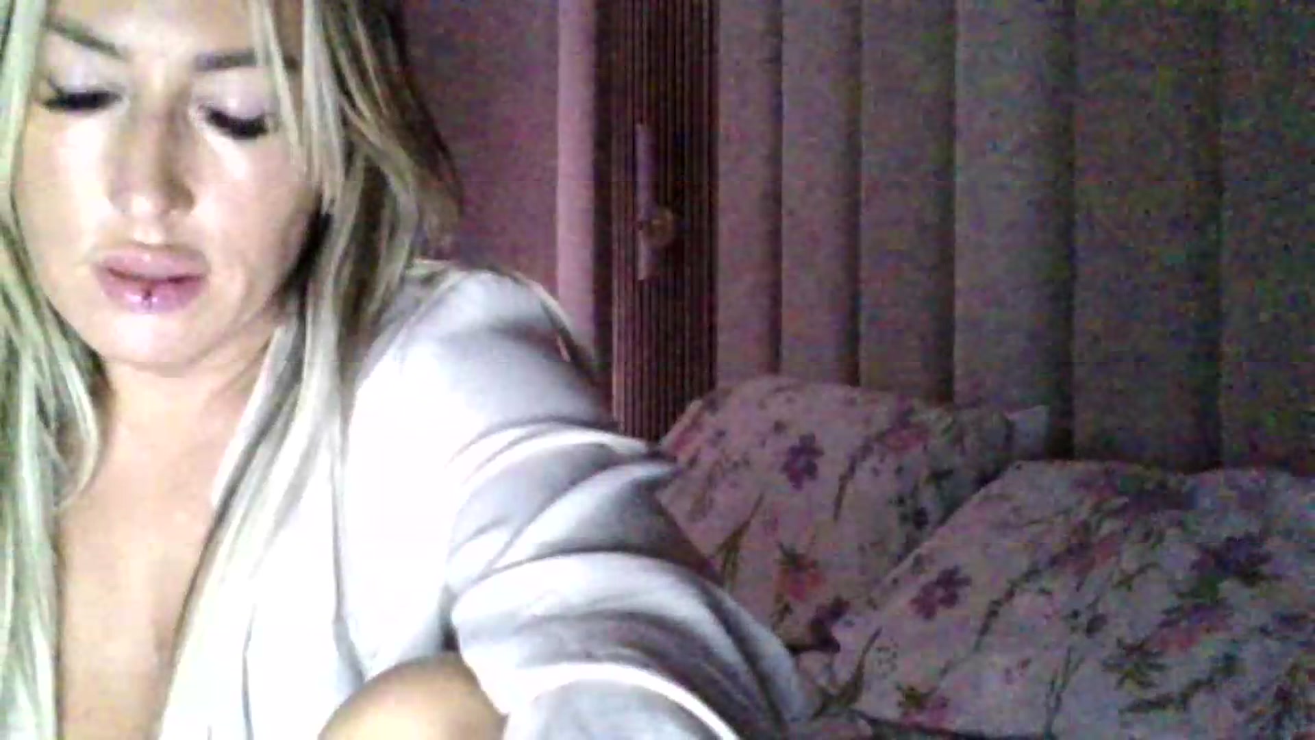 Gallery image thumbnail from milf43lisa's myfreecams stream on, 08/16/2026, 09:24 image 10 of 20