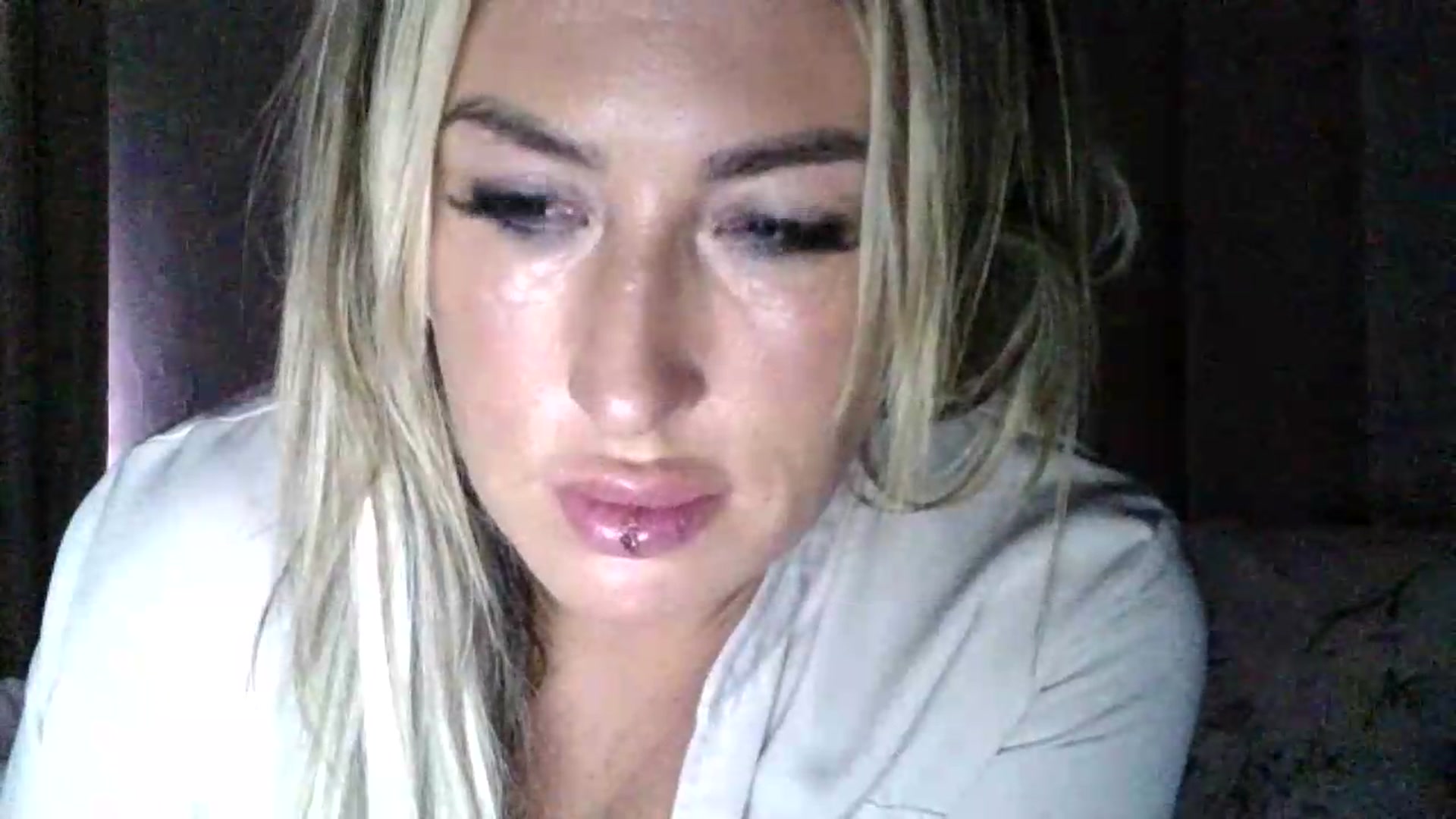Gallery image thumbnail from milf43lisa's myfreecams stream on, 08/16/2026, 10:50 image 19 of 20