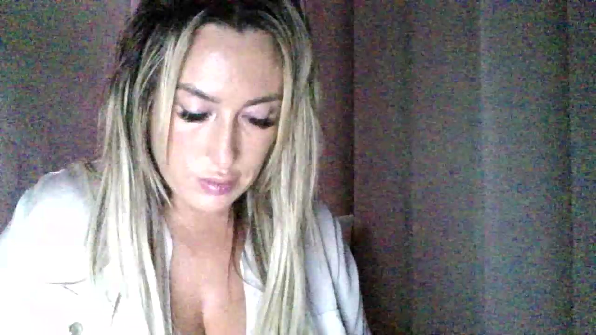 Gallery image thumbnail from milf43lisa's myfreecams stream on, 08/16/2026, 13:32 image 13 of 20
